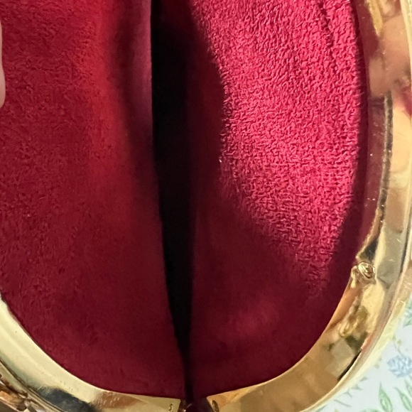 Pink and Black Crossbody Bag with Cupcake Design - Picture 5 of 5